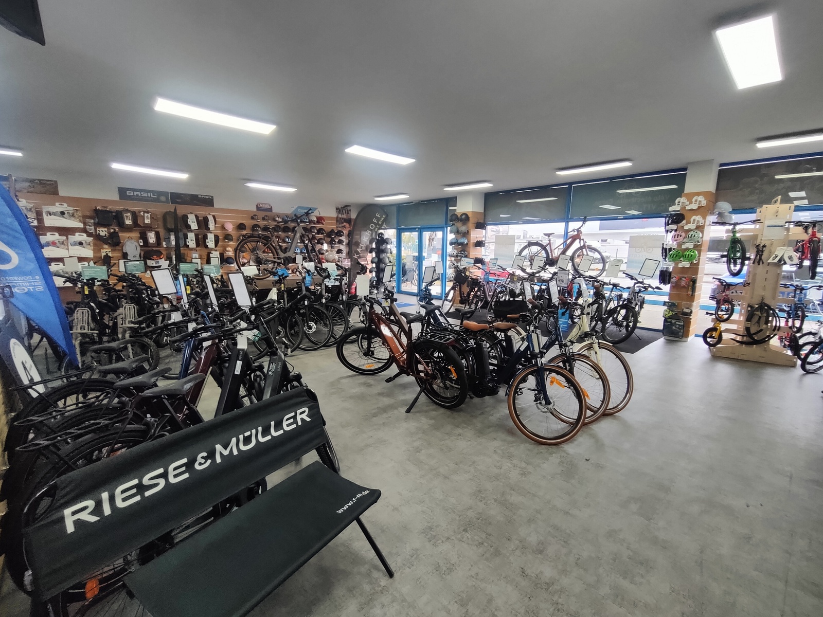 Vue intérieure magasin Vélo Horizon Angers